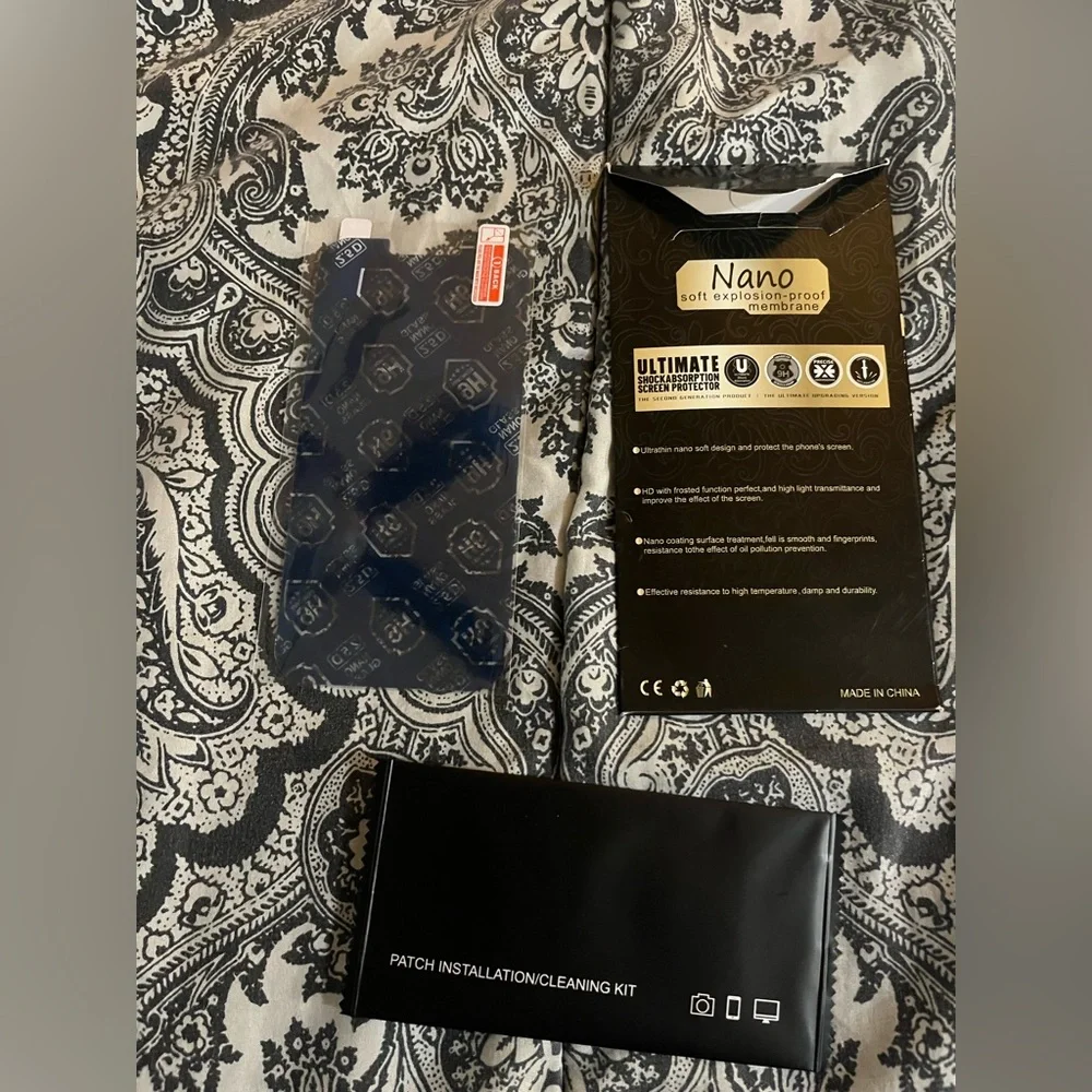 (2) iphone 13 screen protectors